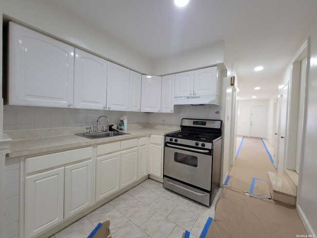 9919 Avenue L in Brooklyn, NY - Building Photo - Building Photo