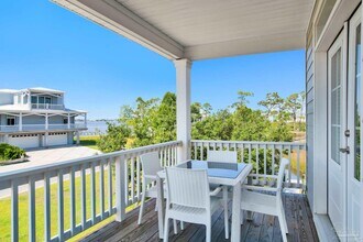 16262 Tarpon Dr in Pensacola, FL - Building Photo - Building Photo