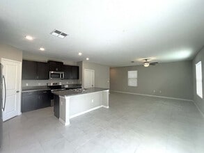 15537 Miller Creek Dr in Sun City Center, FL - Building Photo - Building Photo