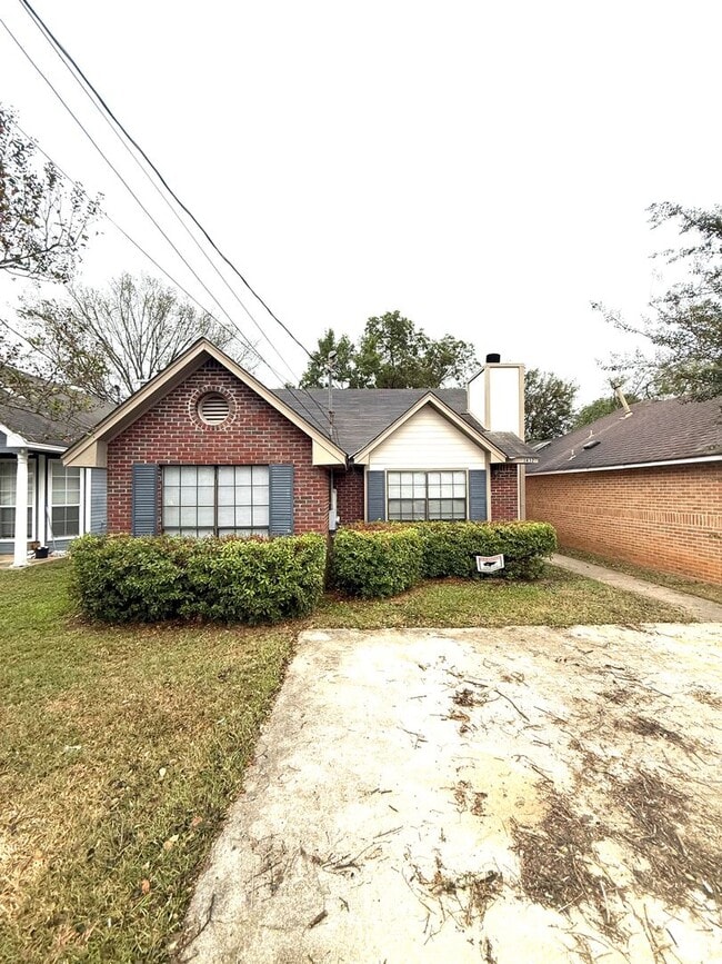 property at 3832 Hudson Ct