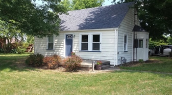 1441 N Genoa Clay Center Rd in Genoa, OH - Building Photo