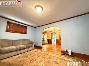 9 Brooksdale Rd, Unit 1 in Boston, MA - Building Photo - Building Photo