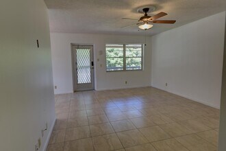 89 Canterbury D in West Palm Beach, FL - Building Photo - Building Photo