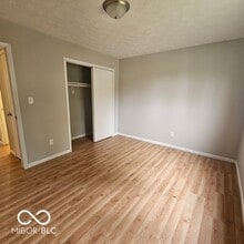 88 Keran Manor Ct in Greenwood, IN - Foto de edificio - Building Photo