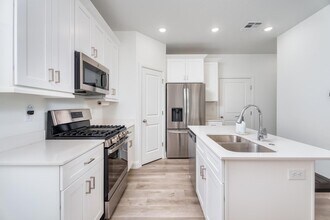484 W Greenstone Pl in Saint George, UT - Building Photo - Building Photo