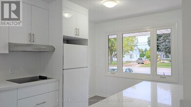 461 Geneva St in St Catharines, ON - Building Photo - Building Photo