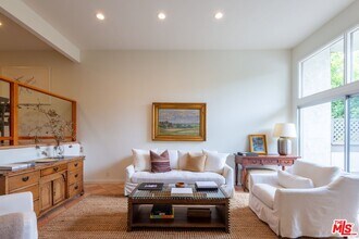 17098 Palisades Cir in Los Angeles, CA - Building Photo - Building Photo