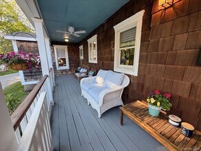 25 Sheep Pasture Rd in Port Jefferson, NY - Building Photo - Building Photo