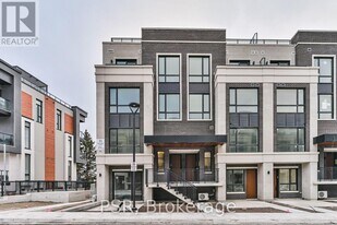 11 Walder Ln in Richmond Hill, ON - Building Photo