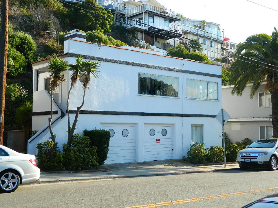 380-382 Pershing Dr in Playa Del Rey, CA - Building Photo