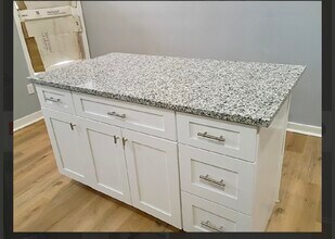 2525 E Biddle St in Baltimore, MD - Foto de edificio - Building Photo