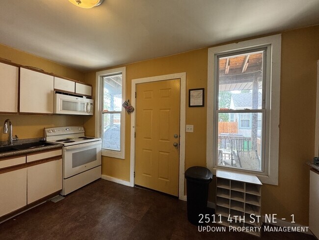 2511 4th St NE in Minneapolis, MN - Building Photo - Building Photo