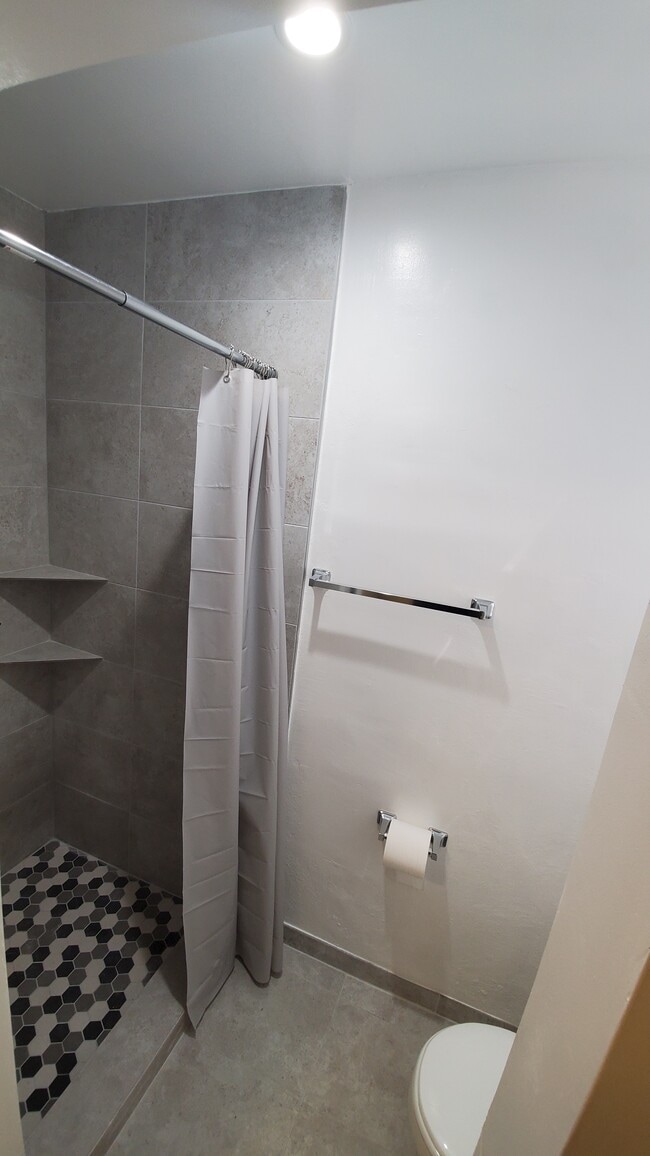 3180 SW 6th St in Miami, FL - Building Photo - Building Photo