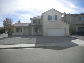 12371 Tahiti St in Victorville, CA - Building Photo