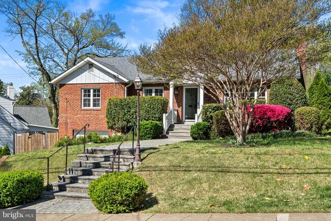 2718 S June St in Arlington, VA - Building Photo - Building Photo