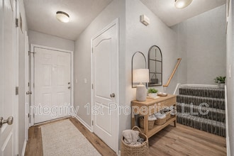 5941 NW 91st St in Kansas City, MO - Building Photo - Building Photo