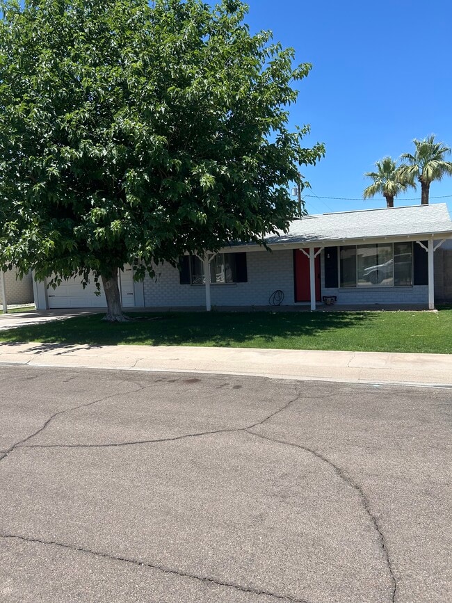 property at 8226 E Mitchell Dr