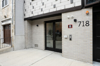 718 Jefferson St in Hoboken, NJ - Building Photo - Building Photo