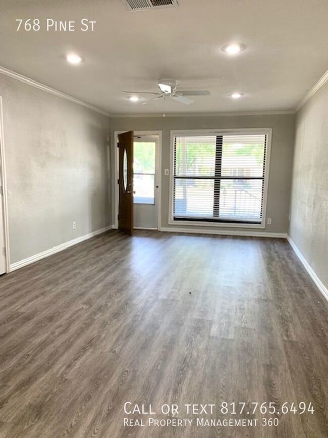 768 Pine St in Hurst, TX - Building Photo - Building Photo