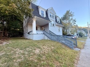 29 Beacon St in Middletown, NY - Building Photo - Building Photo