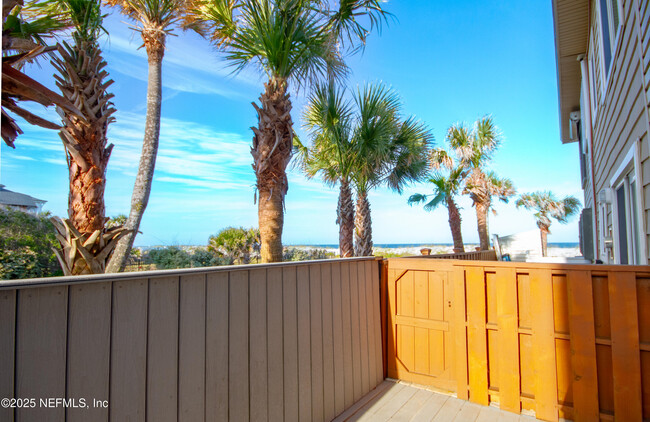 25 10th St in Atlantic Beach, FL - Building Photo - Building Photo