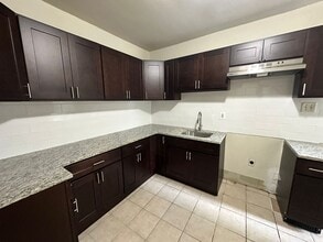 267 E Sharpnack St in Philadelphia, PA - Building Photo - Building Photo