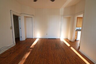 52 W McMillan St in Cincinnati, OH - Foto de edificio - Building Photo