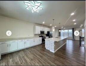2943 Reflection Dr in Naperville, IL - Building Photo - Building Photo