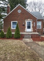 14238 Inkster Rd in Redford Township, MI - Building Photo