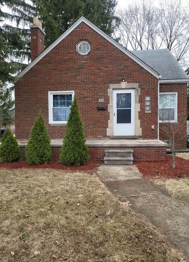 property at 14238 Inkster Rd