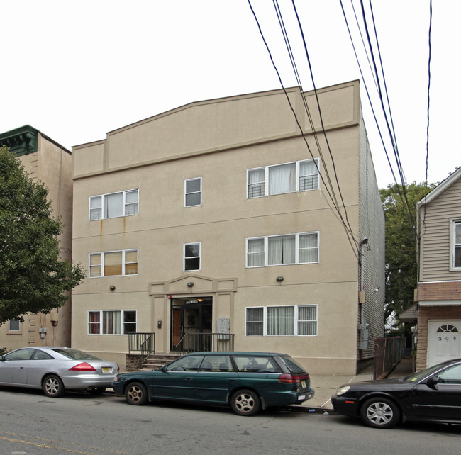 304-306 2nd St in Elizabeth, NJ - Foto de edificio - Building Photo