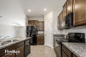 9628 Sage Creek Dr in Riverview, FL - Building Photo - Building Photo
