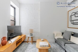 6 Avenue B, Unit FL3-ID1899 in New York, NY - Building Photo - Building Photo