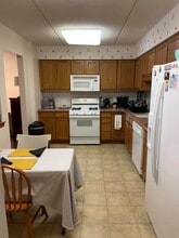5340 N Lowell Ave, Unit 205 in Chicago, IL - Building Photo - Building Photo