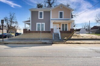 417 Dr W. J. Hodge St in Louisville, KY - Building Photo - Building Photo
