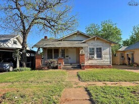 1916 7th St in Wichita Falls, TX - Building Photo