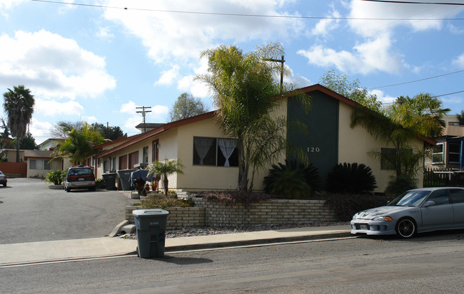 120 Camino Corto in Vista, CA - Building Photo - Building Photo