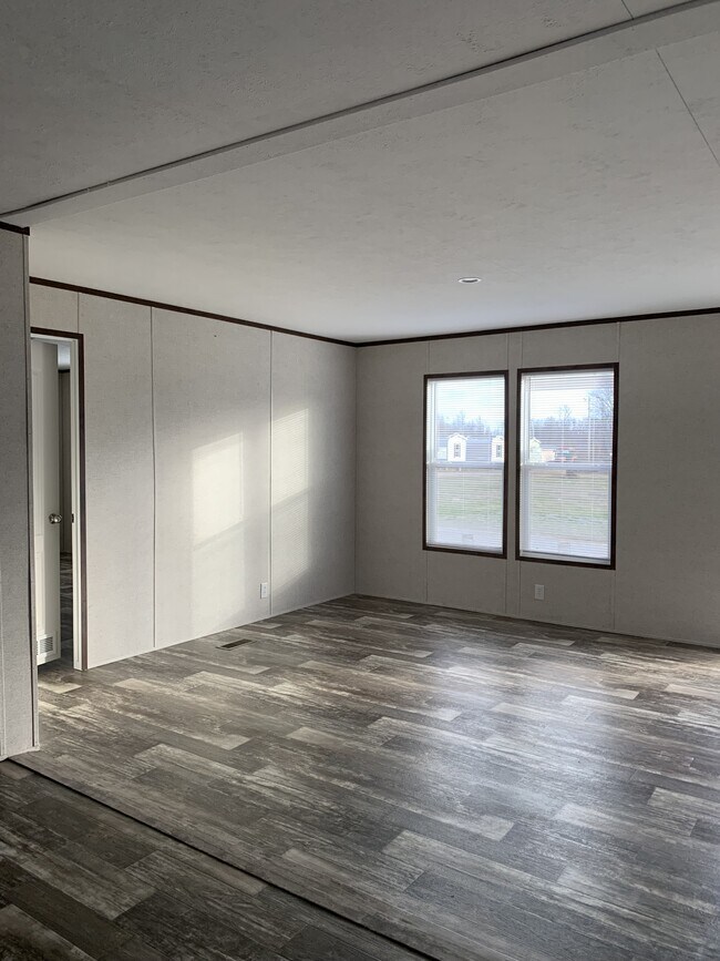 106 Bristol St in Oak Grove, KY - Building Photo - Building Photo