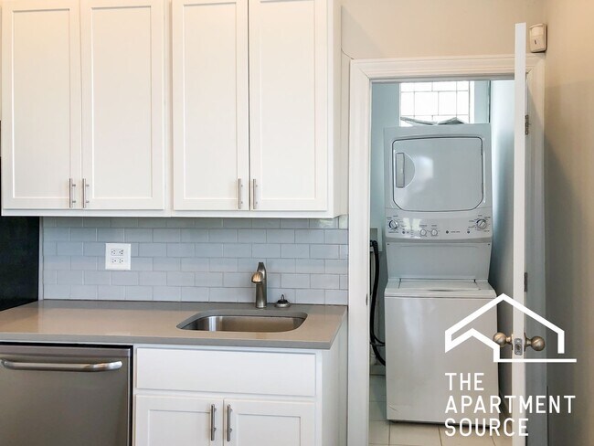 3856 N Southport Ave in Chicago, IL - Building Photo - Building Photo