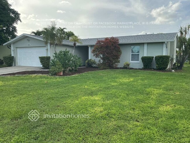 925 SE 27th St in Cape Coral, FL - Building Photo - Building Photo