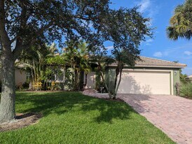 601 Waverly Cir in Port St. Lucie, FL - Building Photo
