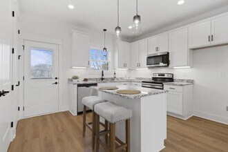 41 W High St in Clarksville, TN - Building Photo - Building Photo