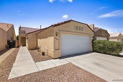 2945 Country Club Dr in Bullhead City, AZ - Foto de edificio