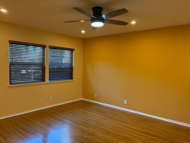 5874 Bowcroft St, Unit 2 in Los Angeles, CA - Foto de edificio - Building Photo