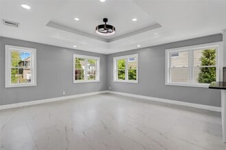 7 Ash Pl in Huntington, NY - Building Photo - Building Photo