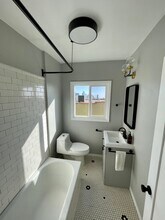 1306 Montana St, Unit 1306.5 in Los Angeles, CA - Building Photo - Building Photo