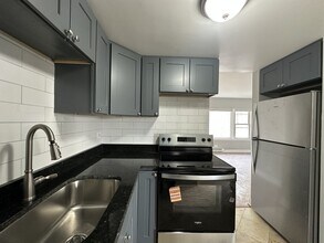 7632 N Milwaukee Ave in Niles, IL - Building Photo - Building Photo