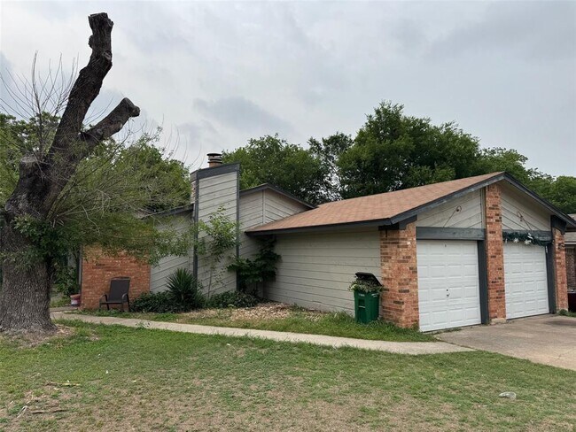 property at 10805 Lanshire Dr