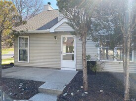 50 Olde Wagon Rd in Warwick, NY - Building Photo