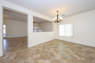 899 W Vuelta Granadina in Sahuarita, AZ - Building Photo - Building Photo